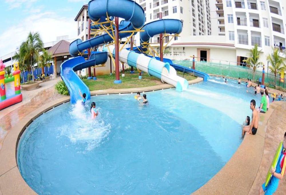 Bayou Lagoon Park Resort Malacca Exterior foto