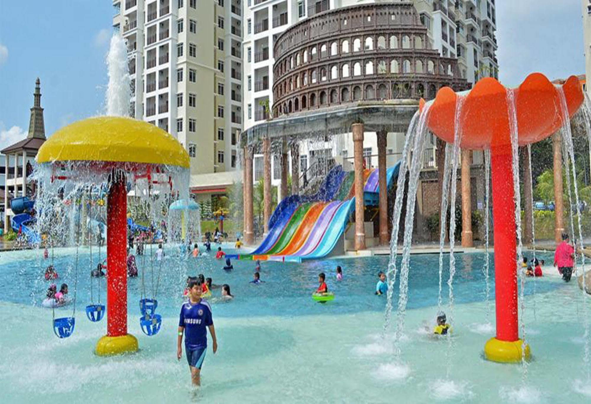 Bayou Lagoon Park Resort Malacca Exterior foto